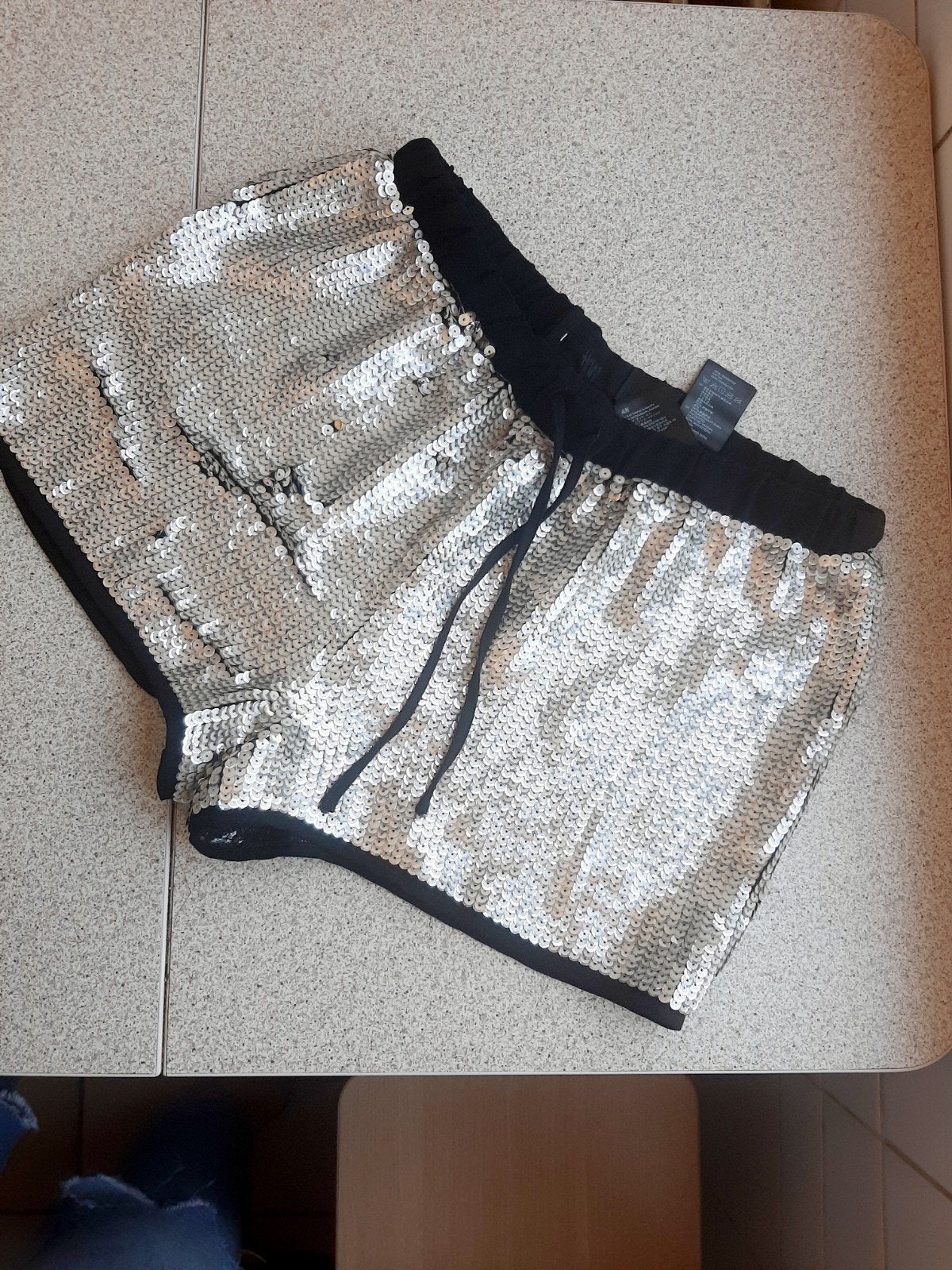 short H&M, Kleding | Dames, Overige Dameskleding, H & M, Ophalen of Verzenden, Nieuw