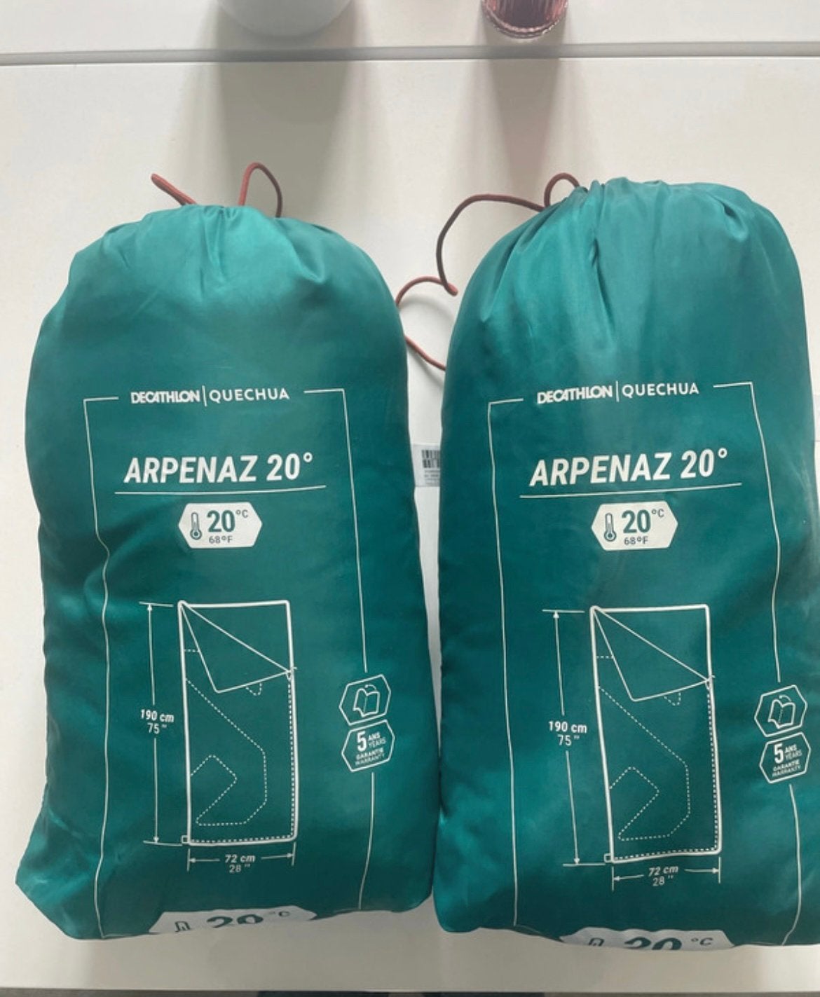 Queshua - Lot de 2 sacs de couchage, Caravans en Kamperen, Ophalen of Verzenden, Zo goed als nieuw