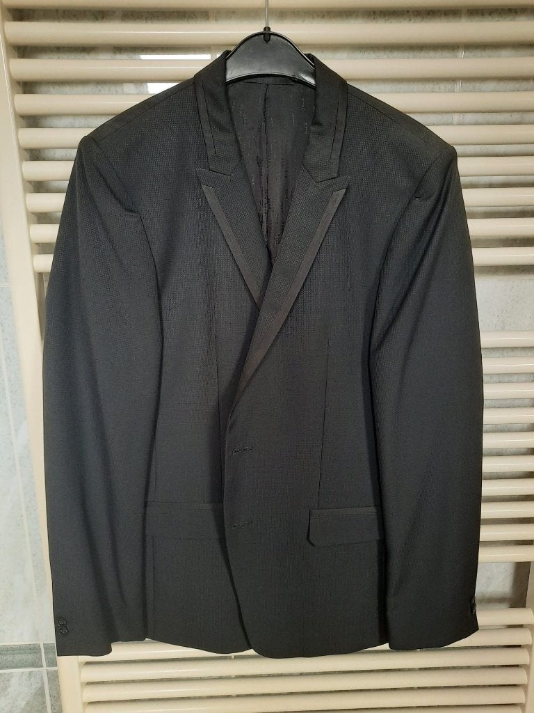 kostuumjas Hugo Boss Maat 46, Ophalen, Zwart, Zo goed als nieuw, Hugo Boss