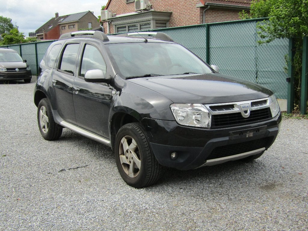 Dacia Duster 1.6 benzine, Voorwielaandrijving, Euro 5, Stof, Zwart