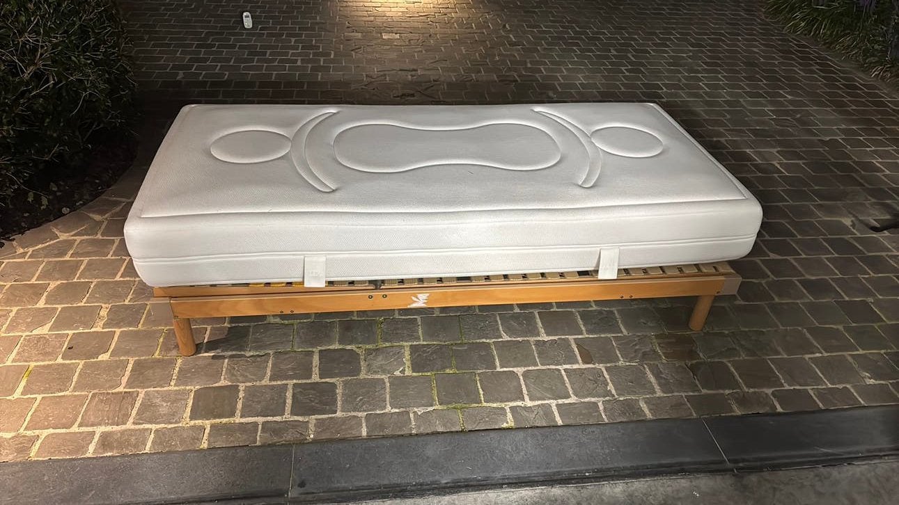 Bed 90x200, Ophalen, Verstelbaar, 90 cm, Eenpersoons