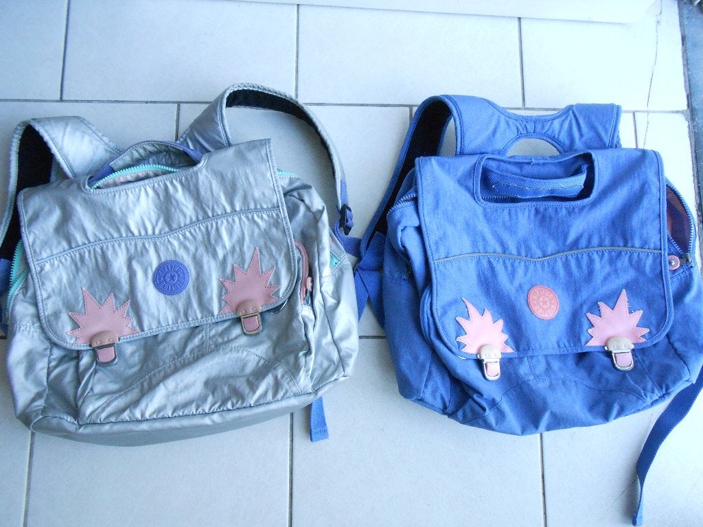 cartable primaire fille Kipling argenté 15eur , bleu 25eur, Bijoux, Sacs & Beauté, Sacs | Cartables, Enlèvement, Utilisé, Bleu