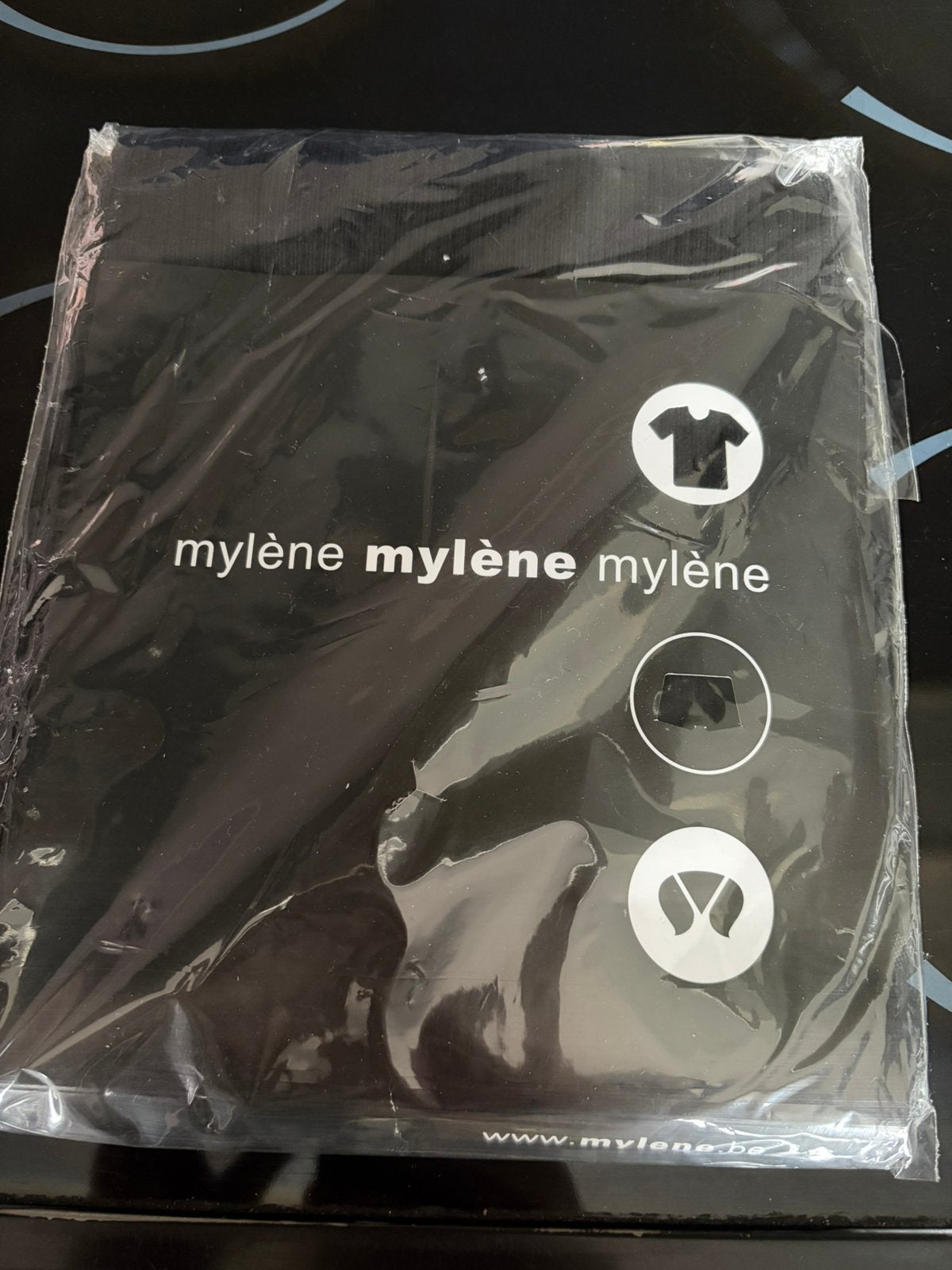 Mylène hemdje, Ophalen, Zwart