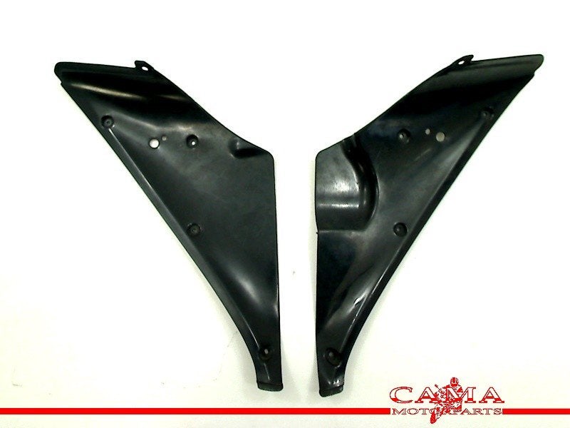 CARENAGE PANNEAU INTERNE YZF R1 2000-2001 (YZF-R1 5JJ), Dhr. S. di Majo, Utilisé, Info@cama-motorparts.nl, P.J. Troelstraweg 8 8
3144 CX  MAASSLUIS, NL