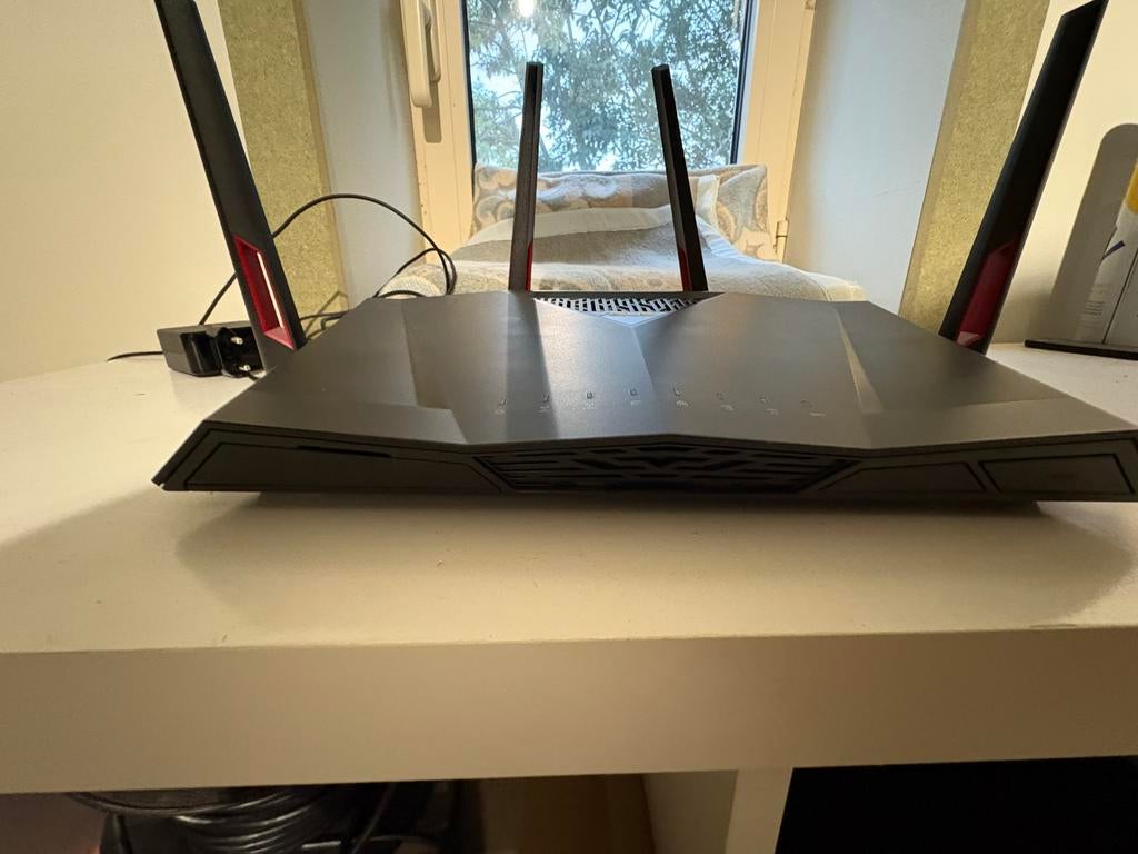ASUS RT-AC88U, Computers en Software, Apple Macbooks, Zo goed als nieuw, Ophalen