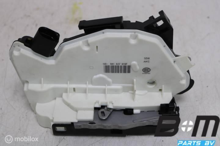 Portierslot rechtsvoor VW Passat CC 5N1837016F, Utilisé