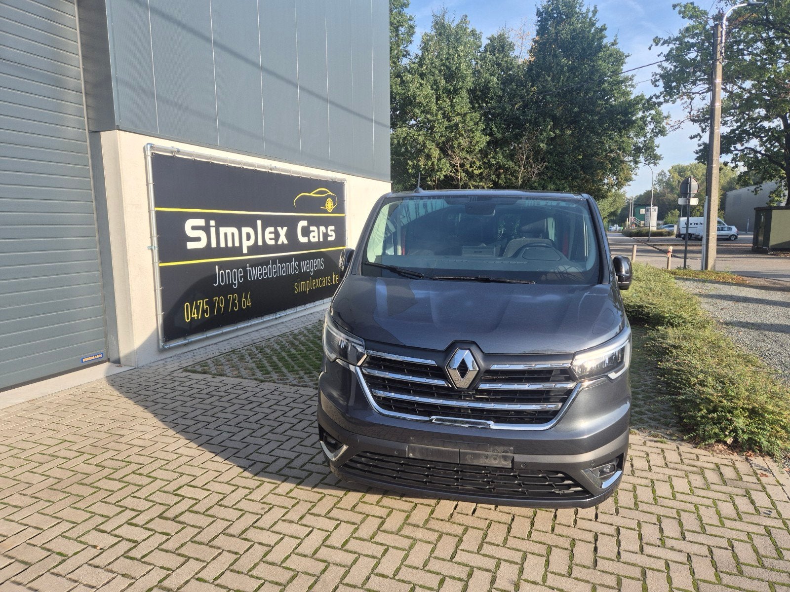 RENAULT TRAFIC..8 ZITPLAATSEN..AUTOMAAT!!!, Auto's, Stof, 4 cilinders, Zwart, Overige carrosserie