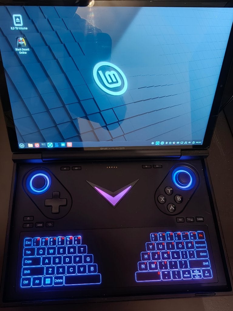 ONEXPLAYER G1: AMD Ryzen 8840U - OLED - 32GB DDR5 / 1TB SSD, Games en Spelcomputers, Ophalen of Verzenden, OneXPlayer, Zo goed als nieuw