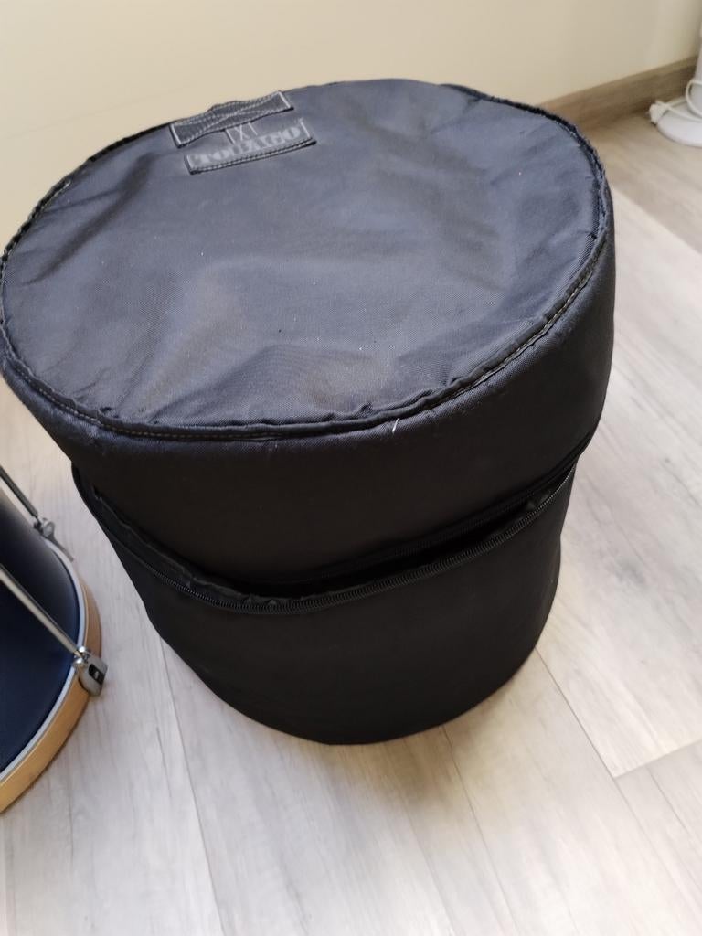 Schotse uitrusting met tenor drum alles in perfecte staat ki, Ophalen, Zo goed als nieuw