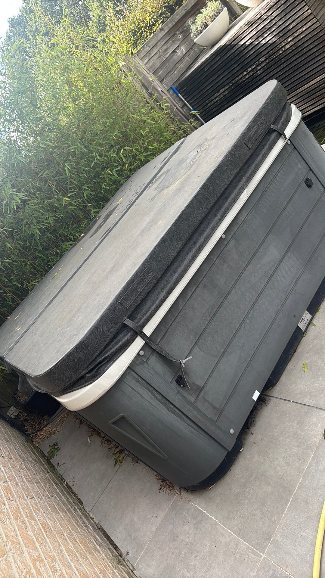 Jacuzzi 4 personen, Jardin & Terrasse, Enlèvement, Utilisé, Filtre, Fixé