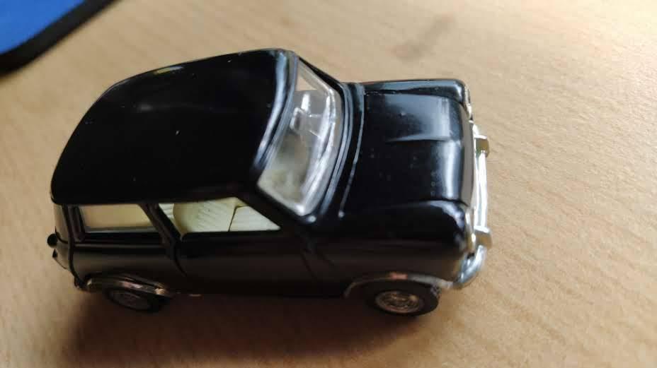 MINI COOPER, 1:43, CAR PILLS, menthe !, Hobby & Loisirs créatifs, Voitures miniatures | 1:43, Enlèvement ou Envoi, Comme neuf