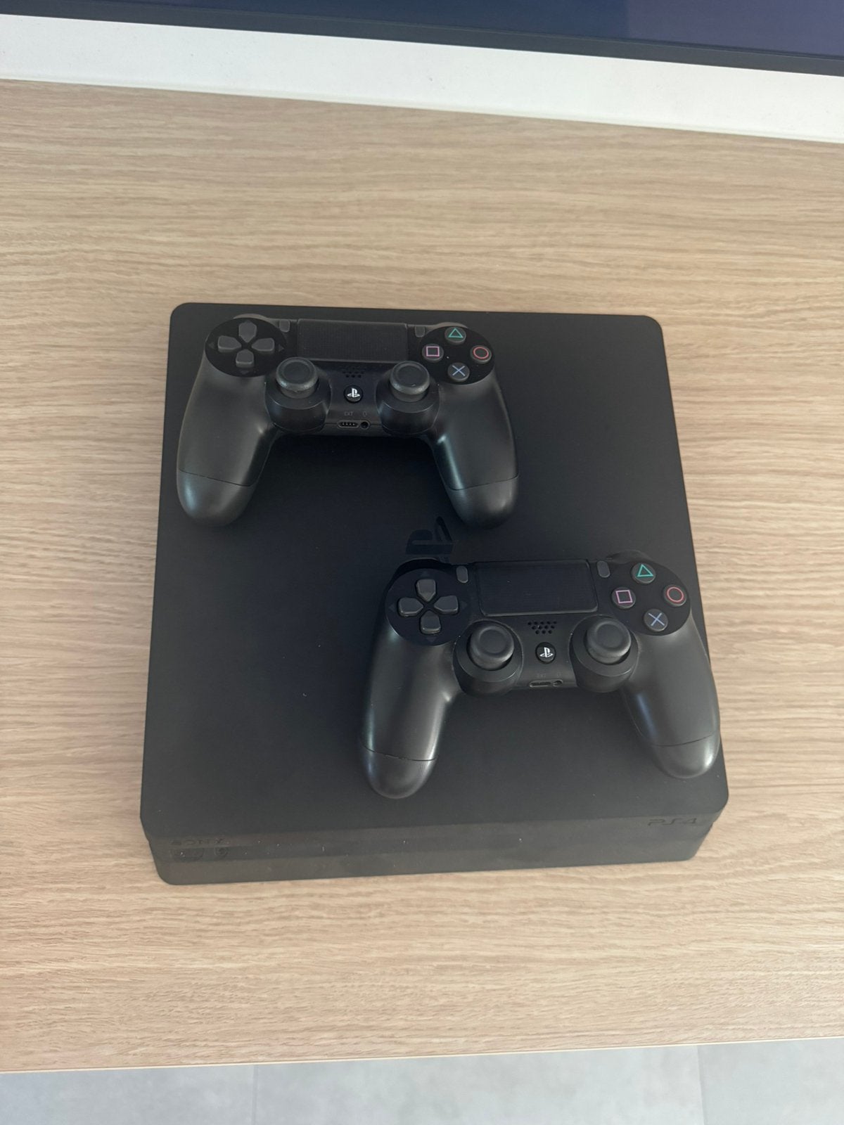 Ps4 + games, Games en Spelcomputers, Spelcomputers | Sony PlayStation 4, Ophalen, Met 2 controllers, Slim, Gebruikt
