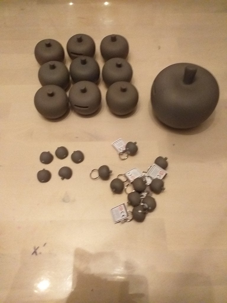 Appel pompom taupe van bb collectie UITVERKOOP, Ophalen of Verzenden, Nieuw, Kraamcadeau