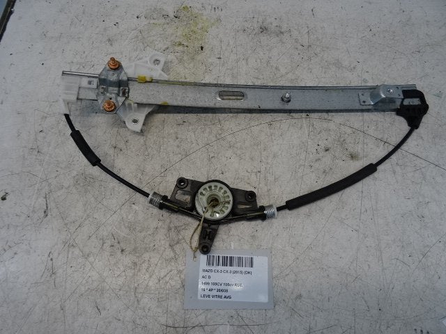 VITRE MECANISME AVANT GAUCHE Mazda CX-3 (DJ / DK), Hitdorfer Straße 73
51371  Leverkusen, DE, Mazda, Utilisé, Info@mazda.de
