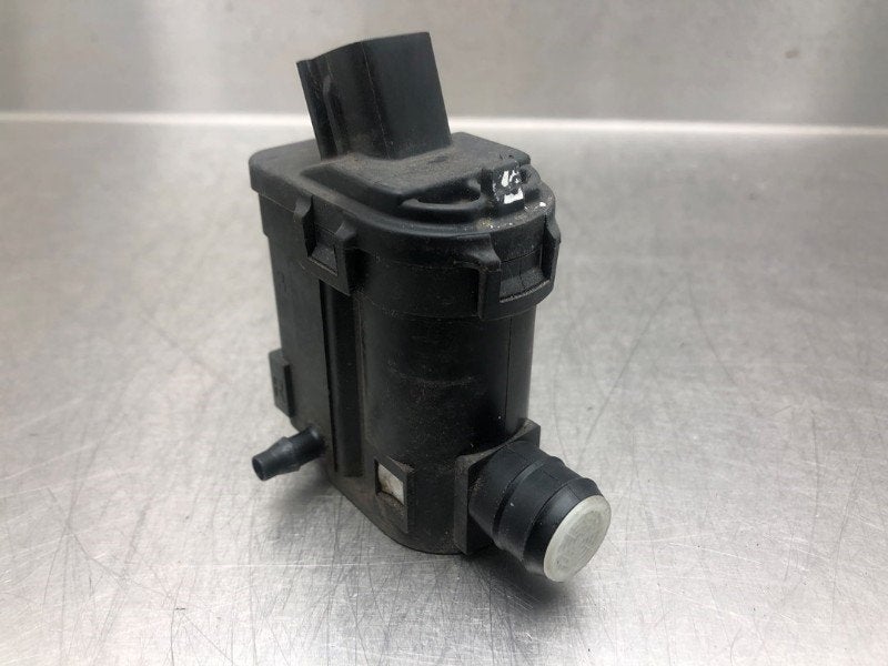 LAVE-GLACE POMPE AVANT Hyundai Kona (OS) (|985102J500|), Hyundai Motor Deutschland GmbH, Kaiserleipromenade 5
63067  Offenbach am Main, DE