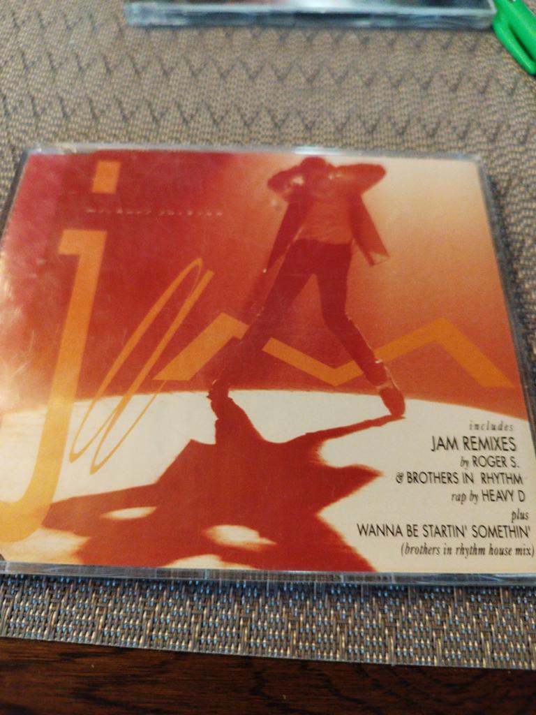 Michael Jackson cd, Ophalen