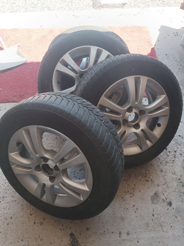 Opel Corsa winterbanden, Auto-onderdelen, Ophalen, Winterbanden