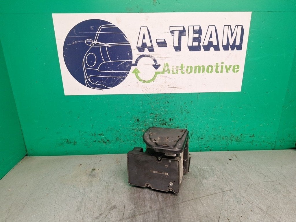 ABS POMP Seat Alhambra (7V8 / 9) (01-1996/03-2010), Gebruikt, Sodener Straße 9
65824  Schwalbach, DE, Seat, Continental Aftermarket & Services GmbH