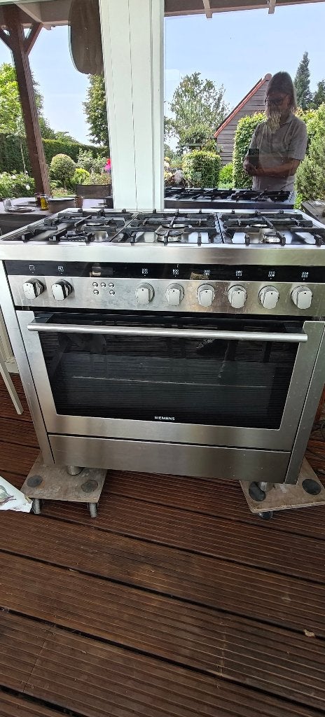 Cuisinière à gaz Siemens à six cuves, Gaz, 85 à 90 cm, Enlèvement, Utilisé