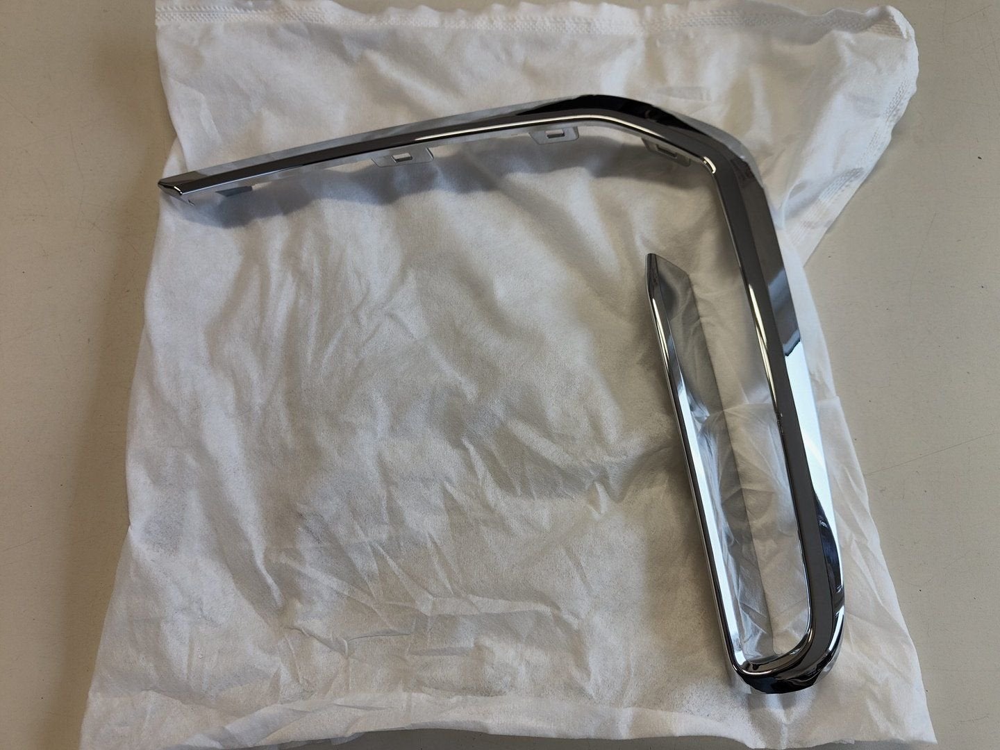 Decor strip chrome links voorzijdebumperlijst rooster BMW X7, Auto-onderdelen, Gebruikt, -, -, Ophalen of Verzenden