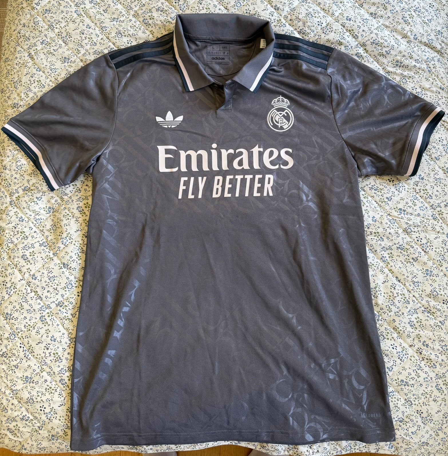 Official Real madrid third kit, Kleding | Heren, Ophalen of Verzenden, Zo goed als nieuw, Maat 52/54 (L)