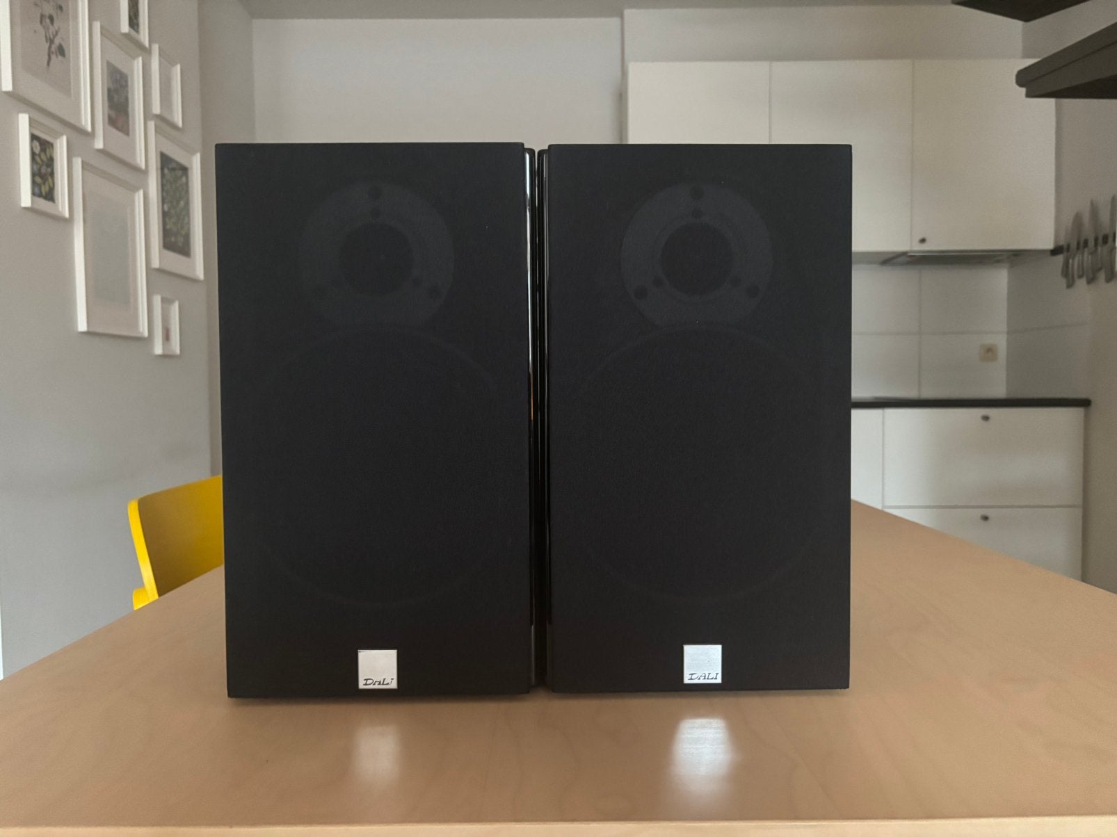 DALI Zensor 3 – Set van 2 luidsprekers, Audio, Tv en Foto, Luidsprekerboxen, Ophalen, Zo goed als nieuw, Boekenplank luidspreker