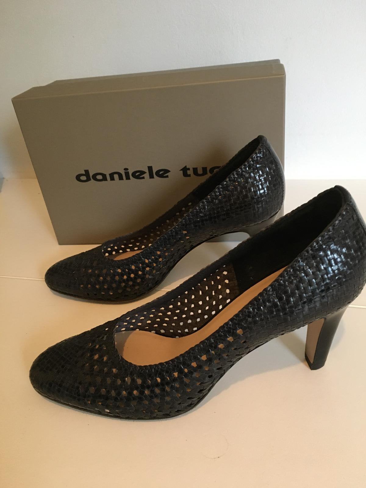 Danielle Tucci pumps maat 41, Kleding | Dames, Schoenen, Ophalen, Zo goed als nieuw, Zwart, Pumps