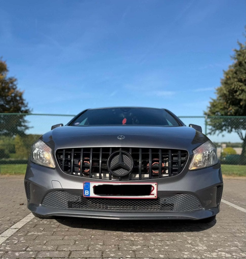 Sportieve Mercedes A160 1.6 turbo benzine, Autos, Achat, Carnet d'entretien, Noir, 5 portes