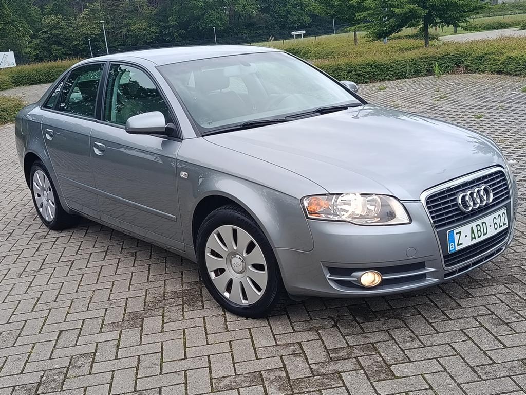 Audi A6 avant/Automaat benzine/ 157031 km/, Auto's, Audi, Bedrijf, Te koop, A6, ABS, Airbags, Airconditioning, Boordcomputer, Centrale vergrendeling