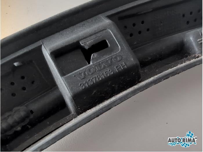 Wielrand voor van een Volvo XC90, Gebruikt, -, -, Ophalen of Verzenden