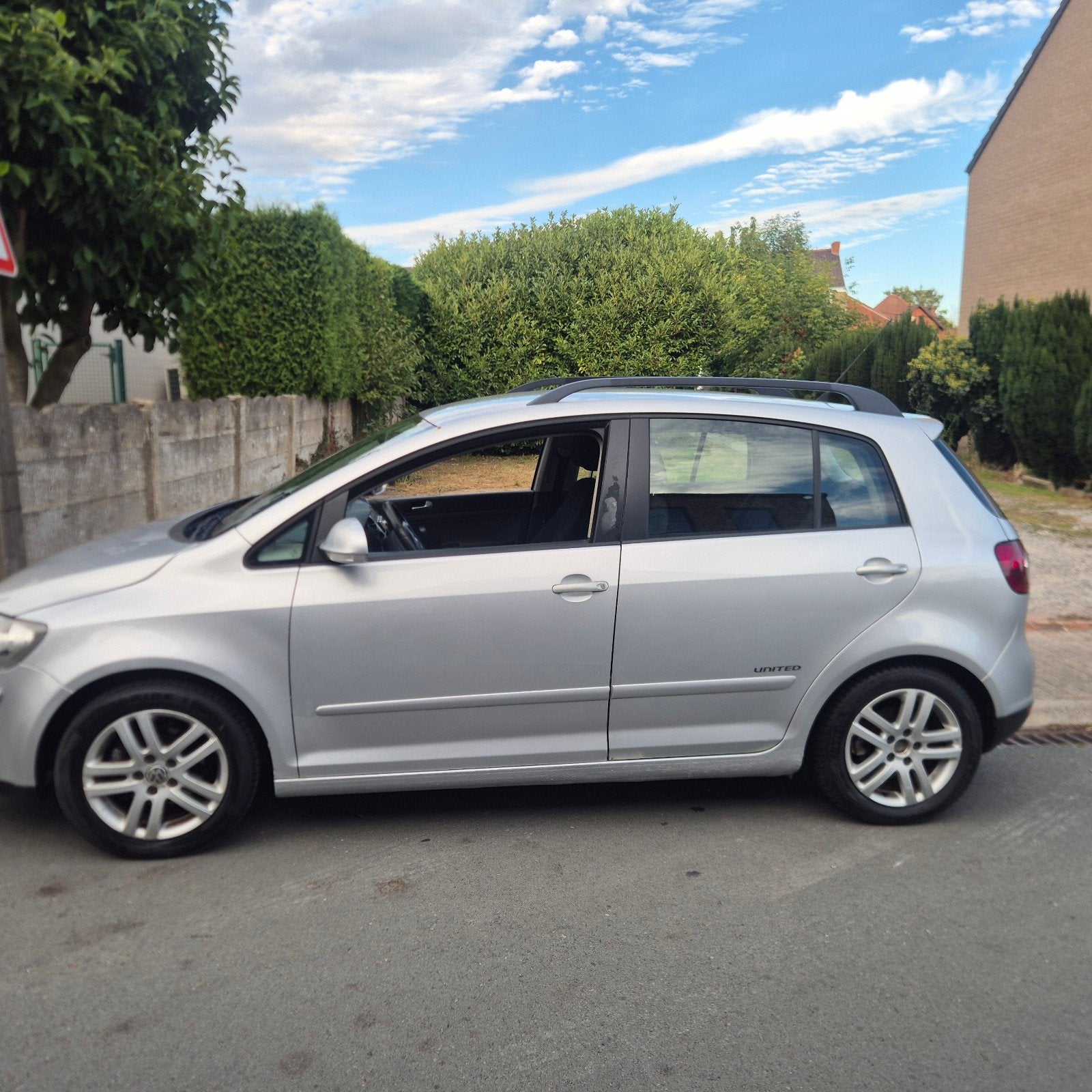 volkswagen - GOLF 1.9 TDI -united- 2008-300000 km, Argent ou Gris, Achat, Boîte manuelle, 5 portes