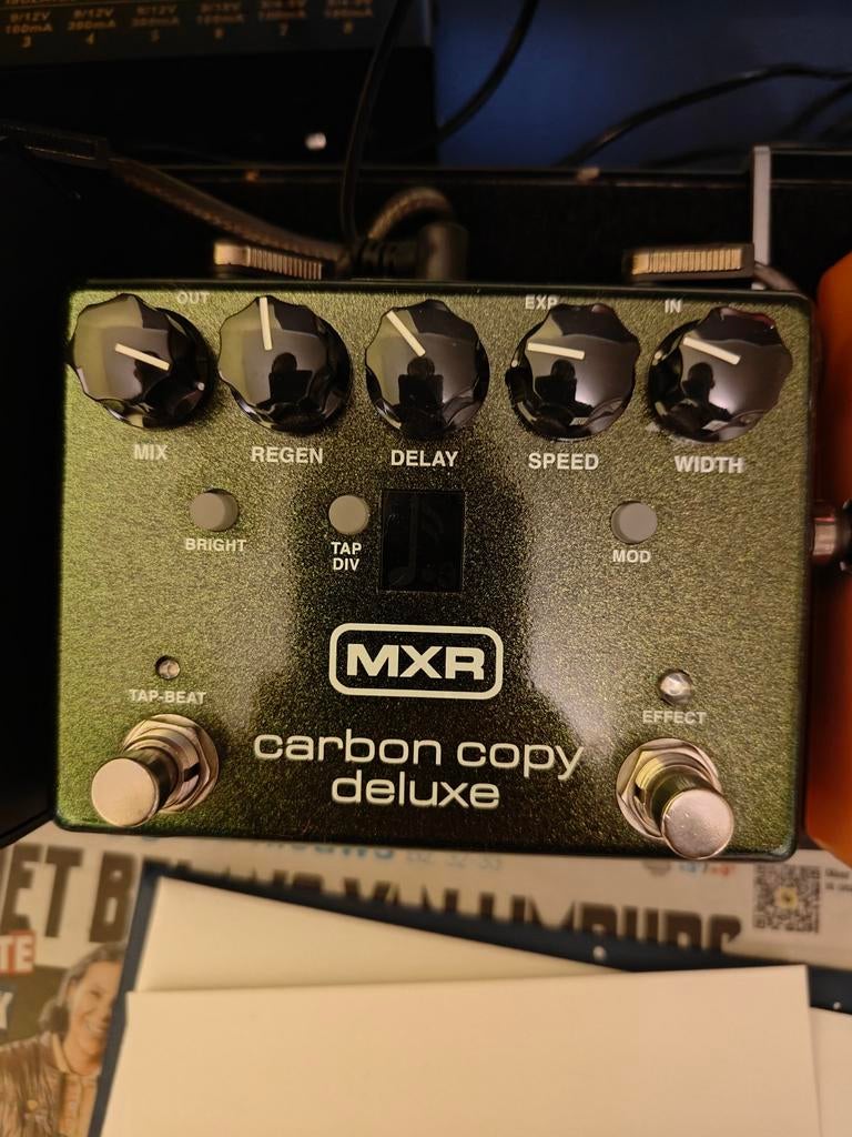 MXR Carbon Copy Deluxe, Enlèvement