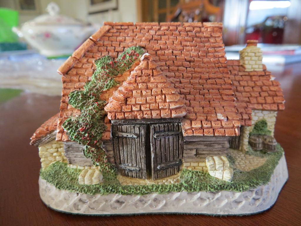 GRANGE DE RÉCOLTE miniature - David Winter Cottages, Collections, Statues & Figurines, Comme neuf, Autres types, Enlèvement ou Envoi