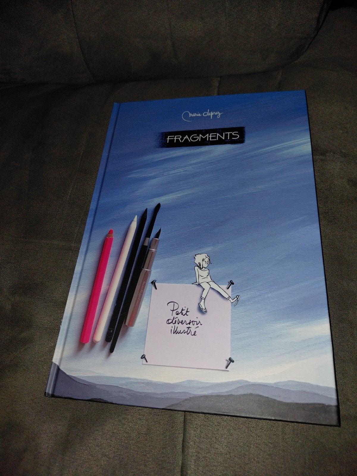 livre fragments petit déversoir illustré, Enlèvement ou Envoi