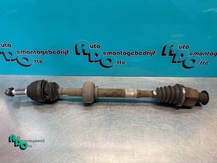 Arbre de transmission avant droit d'un Dacia Sandero (Sander, Dacia, -, 3 mois de garantie, Utilisé