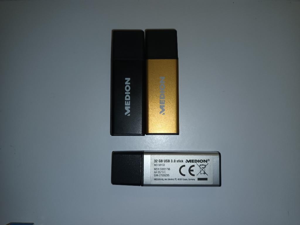 Usb sticks, Enlèvement ou Envoi, Utilisé, Medion, 32 GB