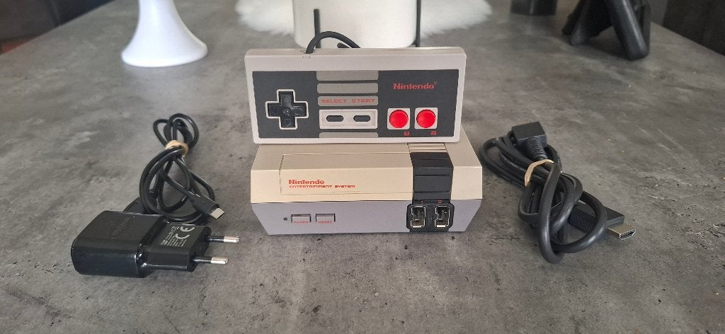 ️️⚡️⚡️nintendo mini nes classic⚡️⚡️ ️️, Consoles de jeu & Jeux vidéo, Consoles de jeu | Nintendo NES, Enlèvement, Avec jeux