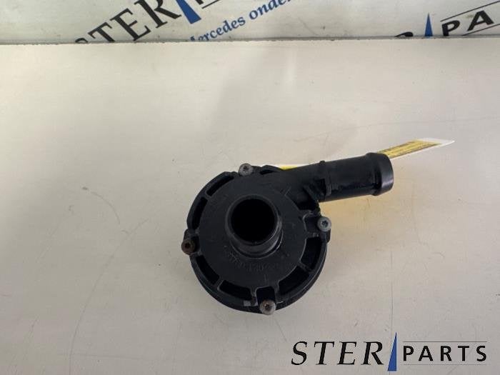 Pompe à eau supplémentaire d'un Mercedes SLK, Autos : Pièces & Accessoires, Climatisation & Chauffage, Mercedes-Benz, Utilisé
