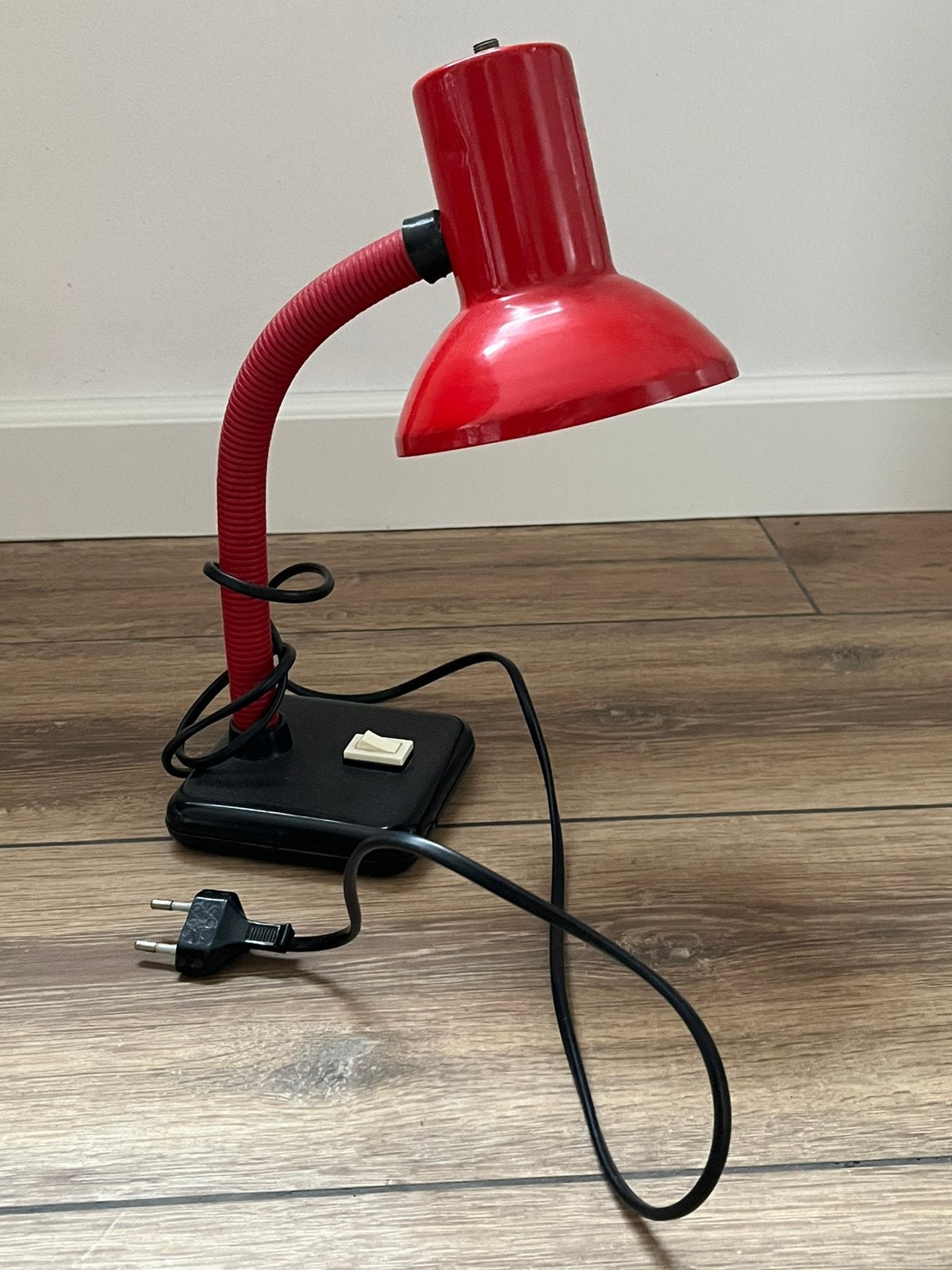 Lampe de bureau rouge vintage avec bras flexible, Enlèvement ou Envoi, Comme neuf, Lampe de bureau, Design