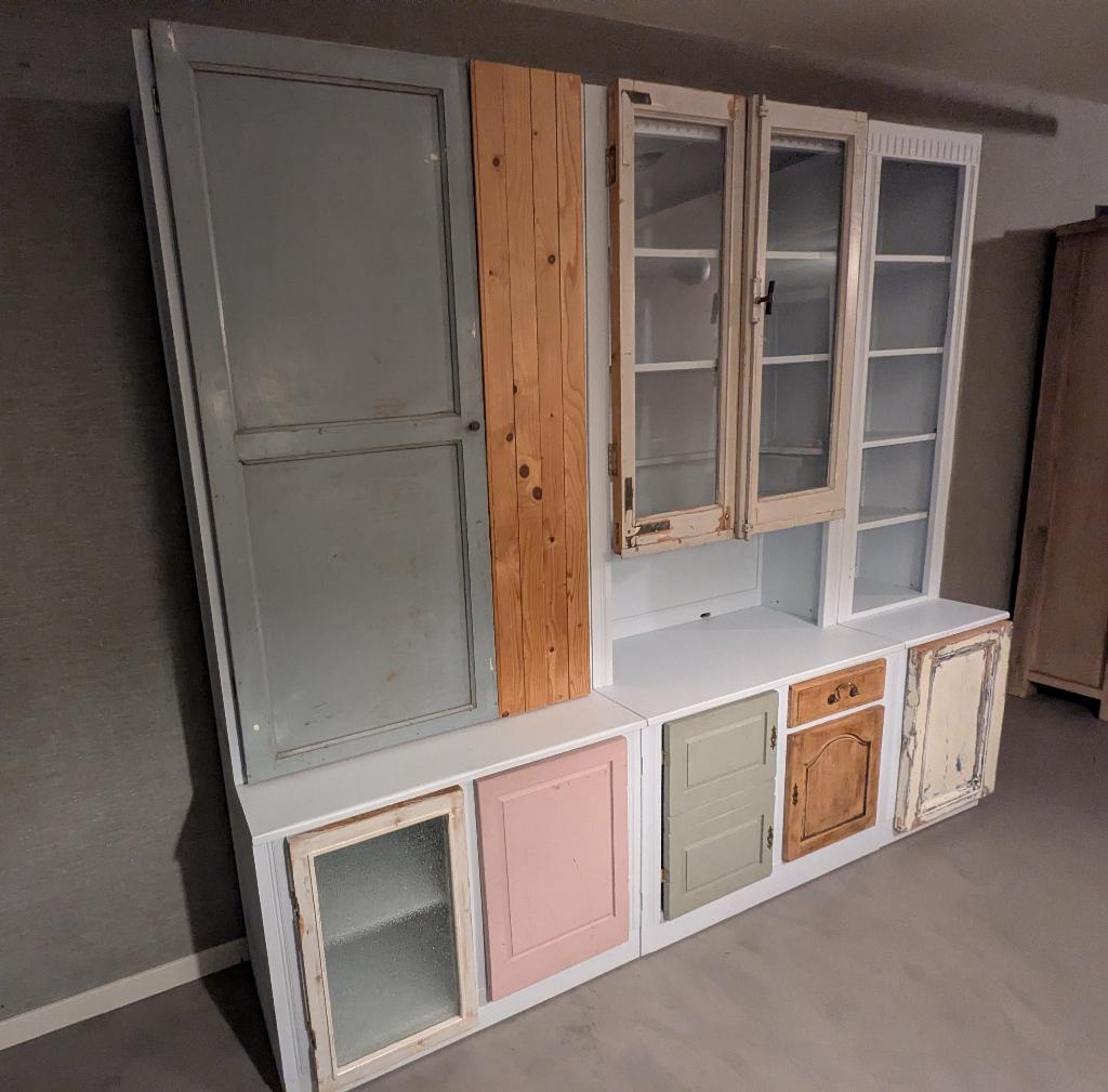 Armoire unique en matériau recyclé, 25 à 50 cm, 200 cm ou plus, Avec tablette(s), Enlèvement