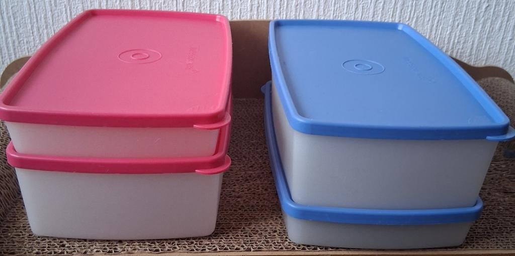 Tupperware setjes goede weinig gebruikte staat 12euro setje, Ophalen