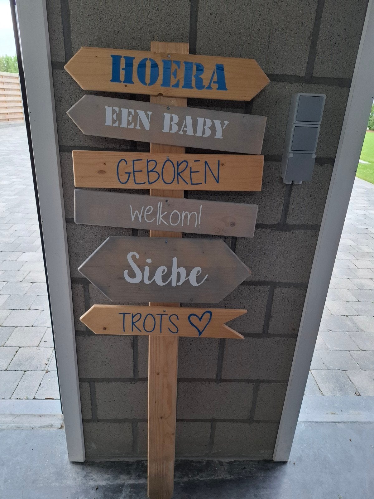 Geboorte bord, Ophalen