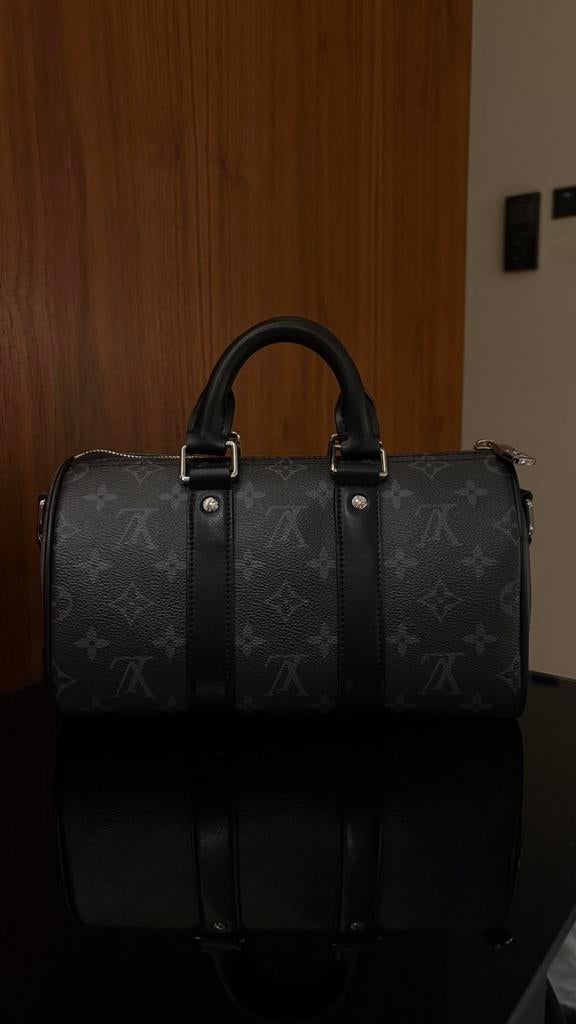 Louis Vuitton Keepall Bandoulière 25 – Monogram Eclipse, Enlèvement, Comme neuf, Noir