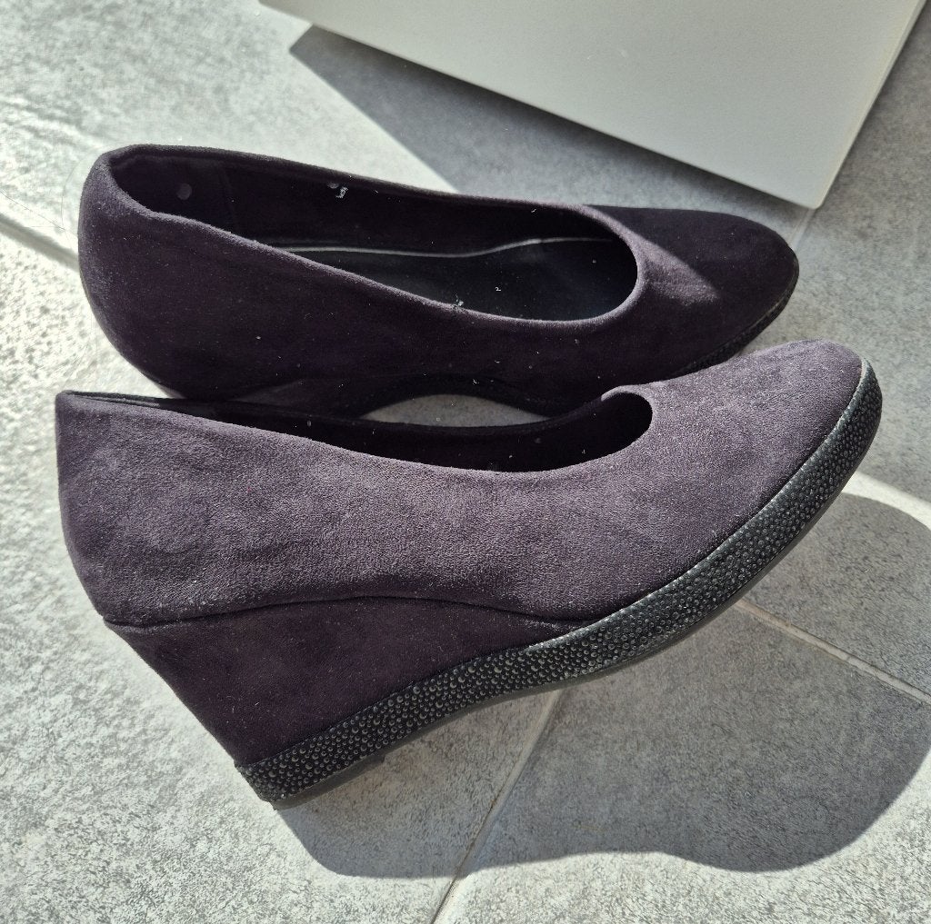 chaussure-escarpin nubuck noir ht talon compensé pailleté, Escarpins, Comme neuf, Enlèvement, De boutique