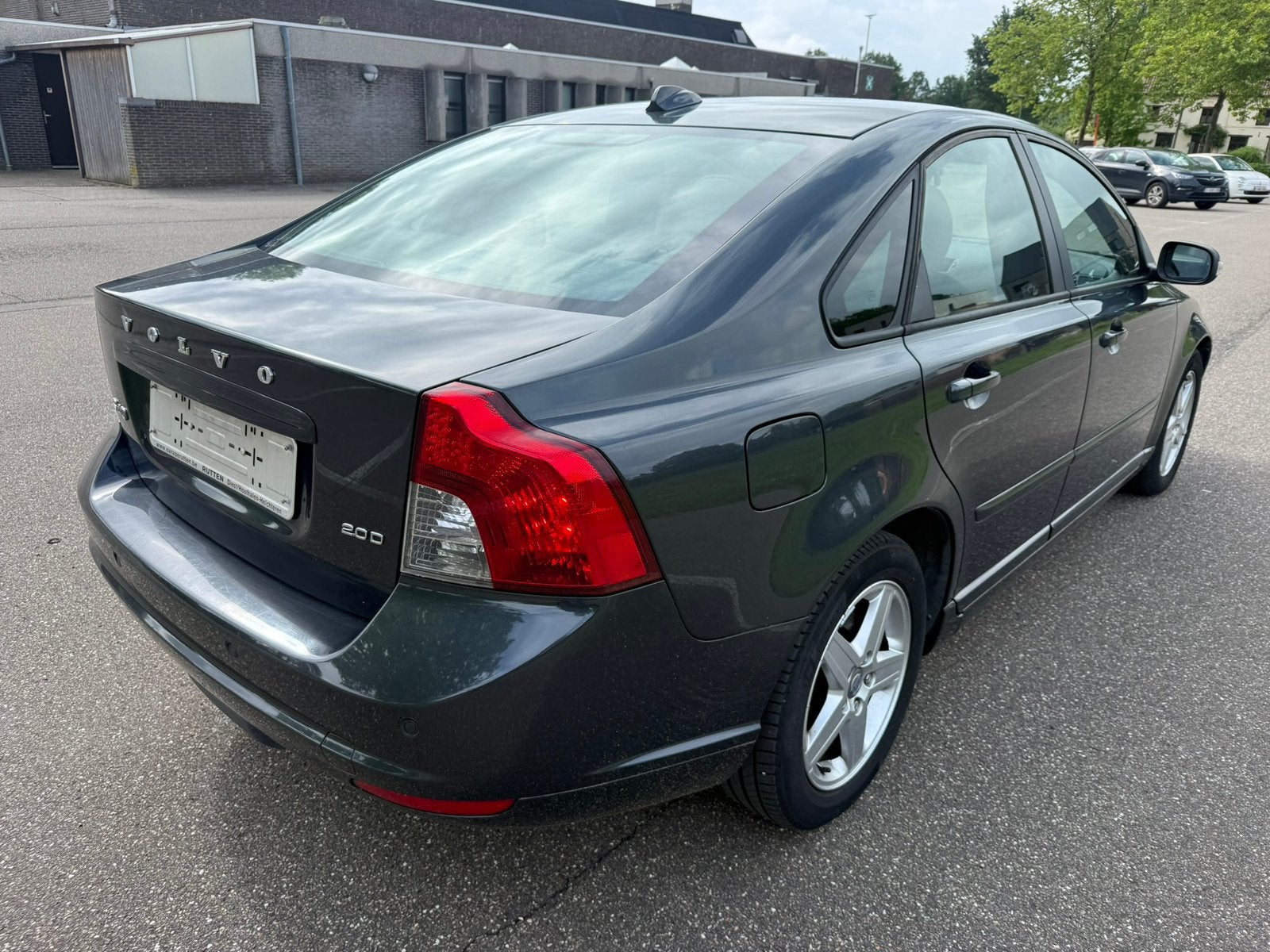 Volvo s40 automaat momentum euro 5, Auto's, Volvo, 4 cilinders, Te koop, Automatische klimaatregeling, 1997 cc