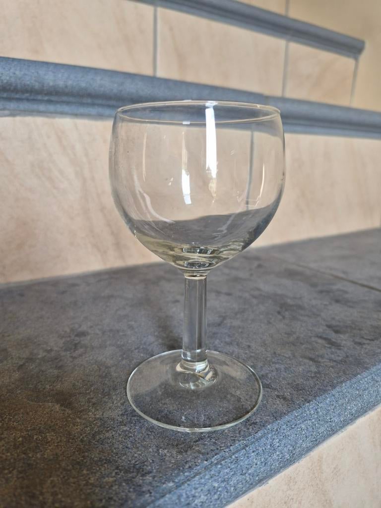 Lot de 30 verres vin ballon, Collections, Verres & Petits Verres, Enlèvement