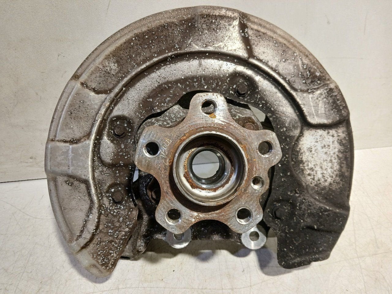 Wielnaaf links achter BMW 5 serie, BMW, Onderdelen@venauto.nl, Van der Ven Autorecycling B.V., Ettenseweg 76, 4706 PB Roosendaal, The Netherlands