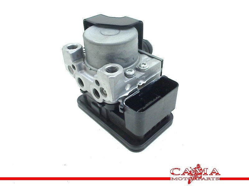 BLOC ABS (FREINS ANTI-BLOCAGE) Triumph, Dhr. S. di Majo, Utilisé, Info@cama-motorparts.nl, P.J. Troelstraweg 8 8
3144 CX  MAASSLUIS, NL