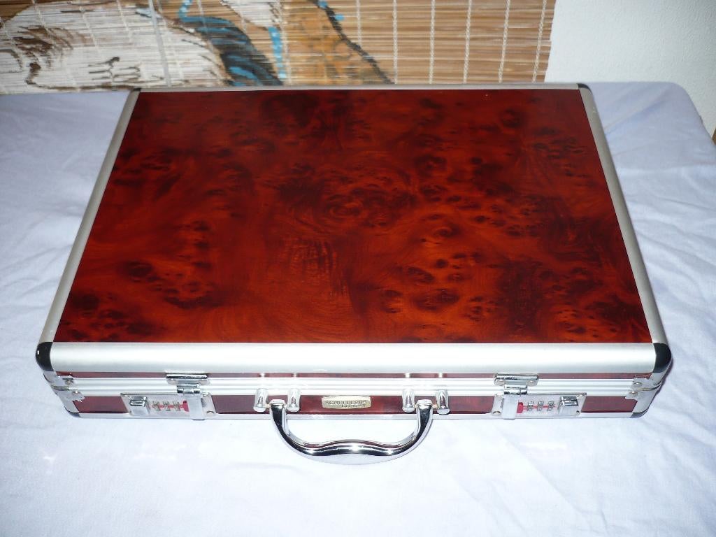 Ménagère kochmesser (couteau de chef) 24 Pièces (Valise), Enlèvement ou Envoi, Comme neuf, Inox ou Chrome, Ensemble de couverts
