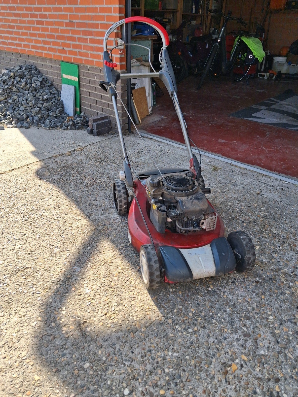 Tekoop grasmaaier brutus, Ophalen